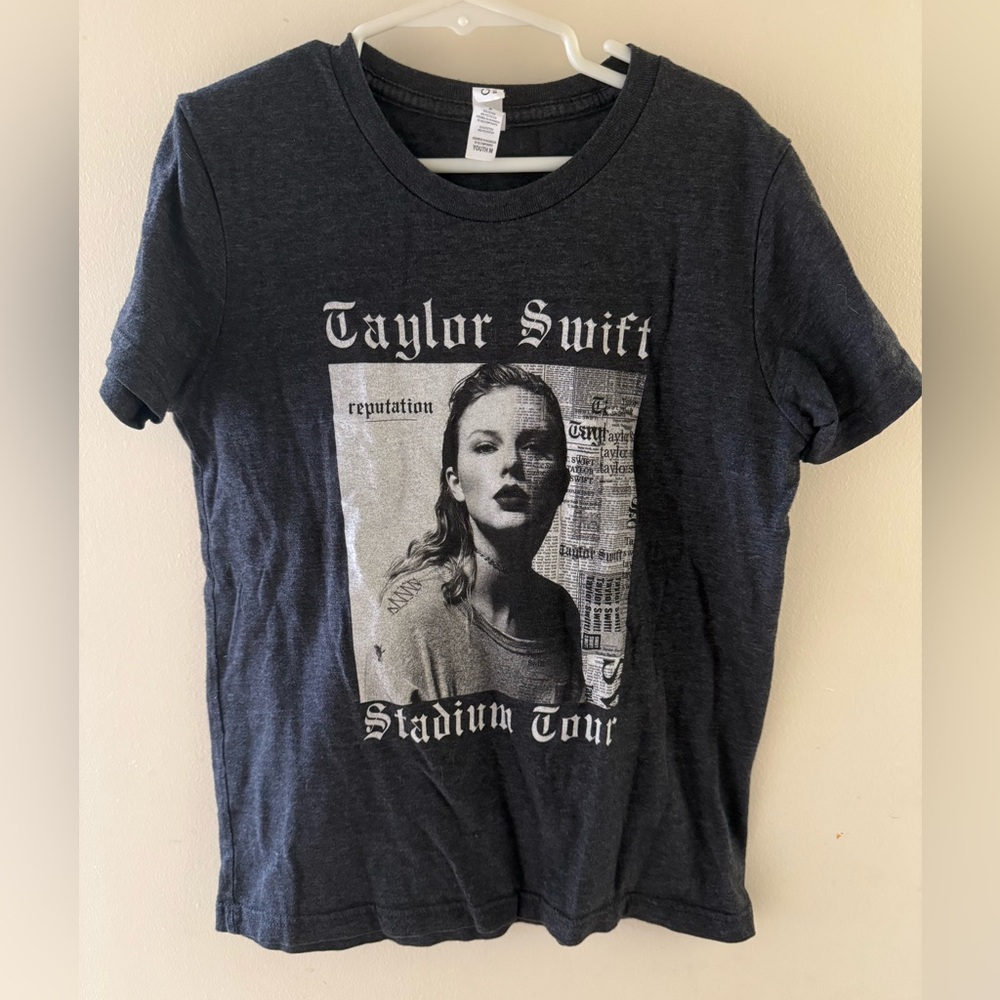 Taylor Swift Reputation Stadium Tour tee